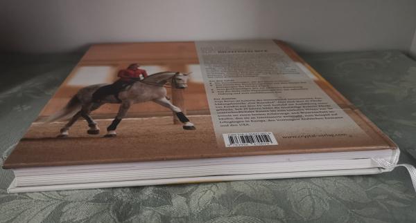 Der Dressursitz: Richtig sitzen - Feiner reiten - Gesunder Pferderücken - Anja Beran