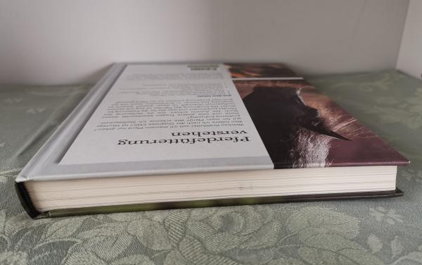 Pferde fit füttern: Wie ich mein Pferd artgerecht ernähre - Dr. Christina Fritz